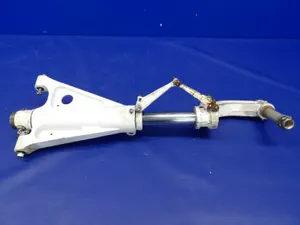 Beech 95-B55 Baron Nose Landing Gear Strut P/N 35-825196-696 (0526-2005)